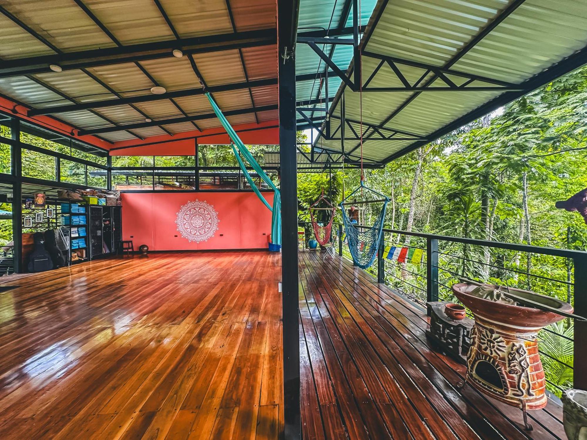 カウイータ Selva Madre Eco-Sanctuaryアパートホテル エクステリア 写真