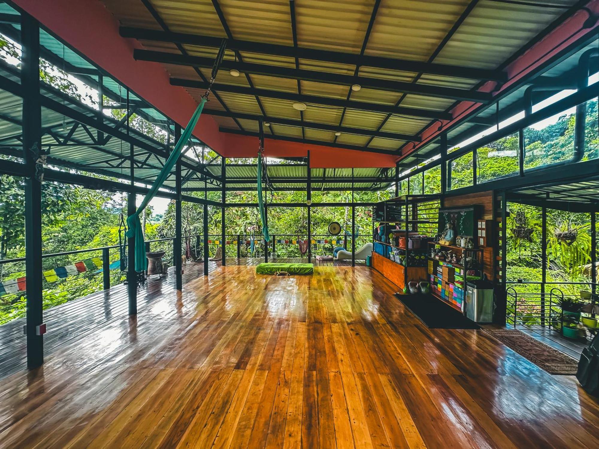 カウイータ Selva Madre Eco-Sanctuaryアパートホテル エクステリア 写真